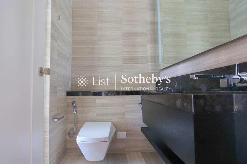 Four Seasons Private Residences