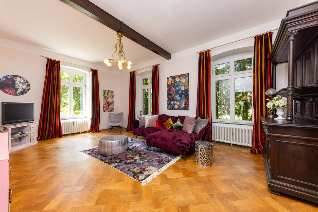 Charming Neoclassical Villa in Prime Location on the Moselle