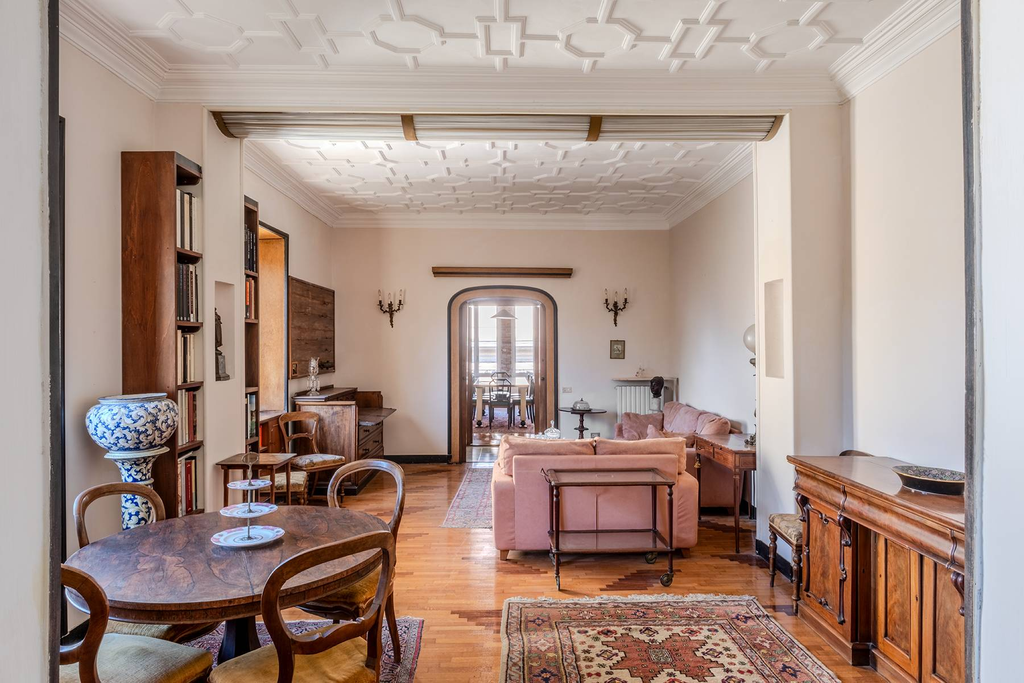 Charming penthouse in period building