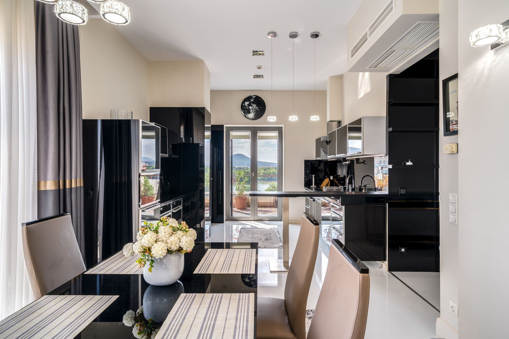 Пентхаус Marina Prestige: Современная роскошь на берегу Дуная в Будапеште