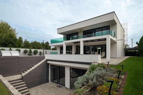Modern wellness family residence, close to the Danube 42451
