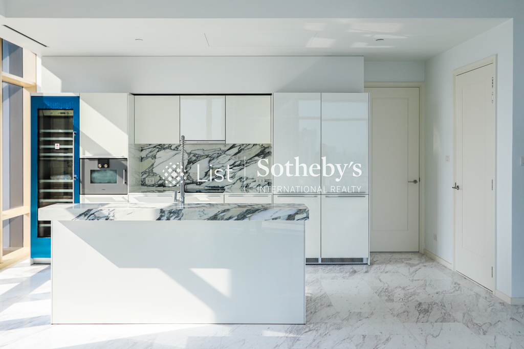 Four Seasons Private Residences