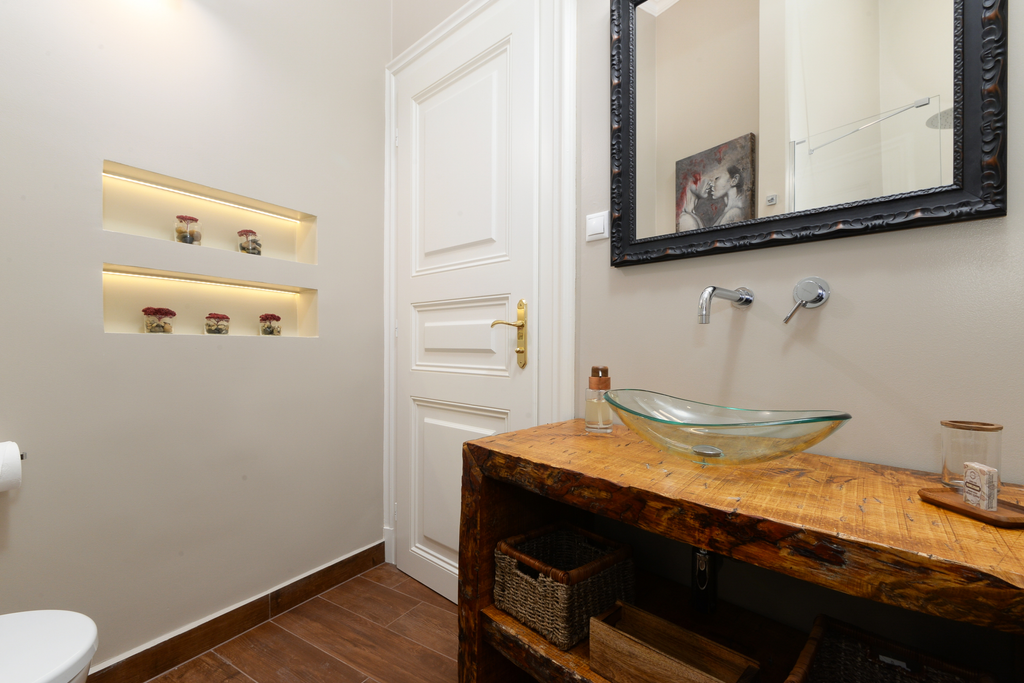 Luxury Italian-style apartment with Basilica view