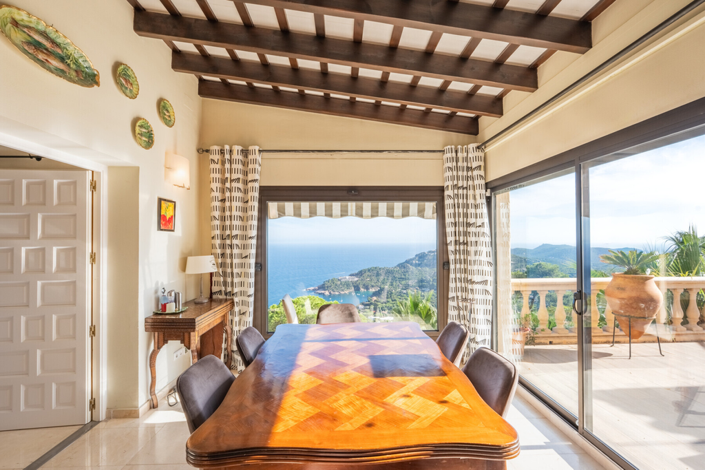 House with spectacular panoramic views in Aiguablava, Begur