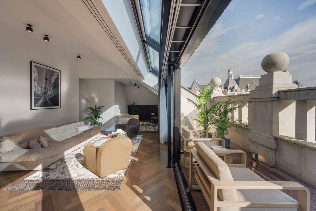 Andrássy Penthouse overlooking the Opera