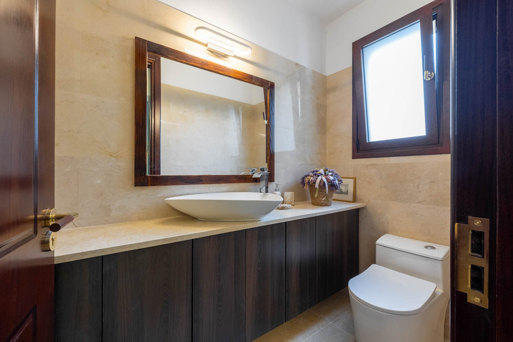 Three Bedroom Bungalow in Aphrodite Hills Golf Resort, Pafos