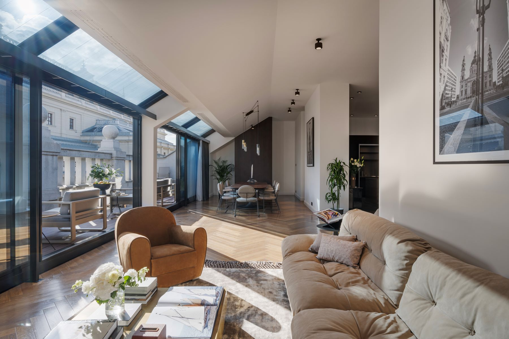 Andrássy Penthouse overlooking the Opera