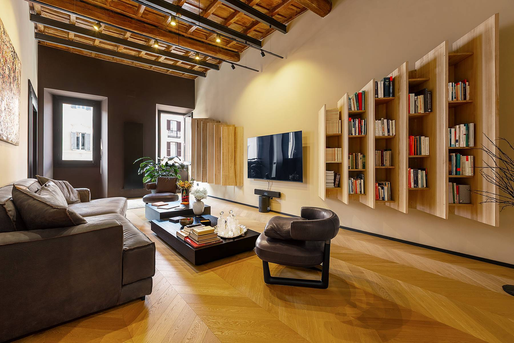 Luxury Apartment Overlooking Piazza di Spagna
