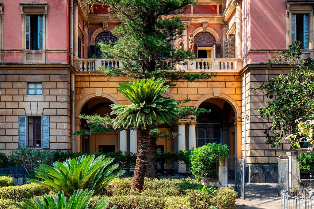 Renaissance Palace in the Heart of Catania