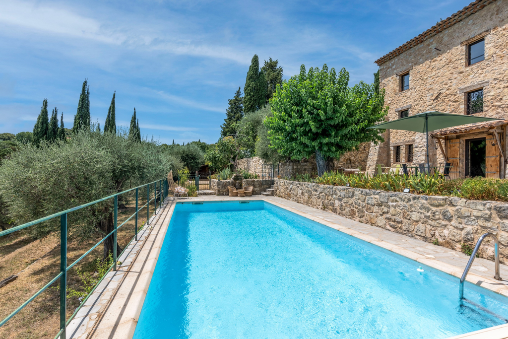 Spéracèdes, renovated 18th century stone farmhouse for sale with olive grove, d…