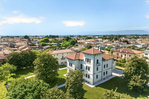 Prestigious Estate with Private Park in the Heart of Veneto 42760