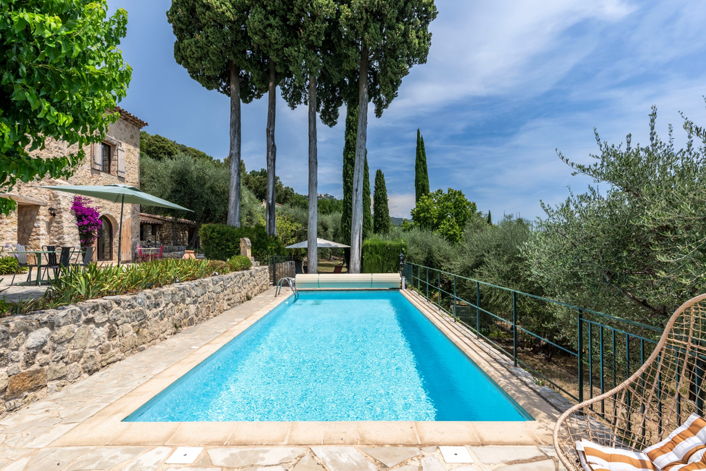 Spéracèdes, renovated 18th century stone farmhouse for sale with olive grove, d…