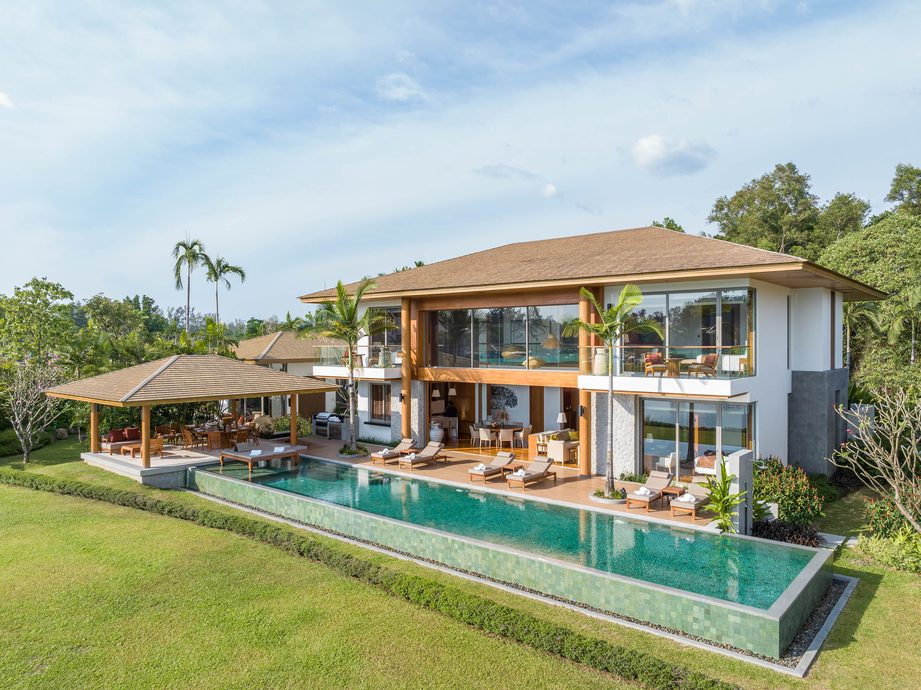 Роскошная вилла с 4 спальнями и бассейном в престижном Aquella Golf & Country Club, Пхукет