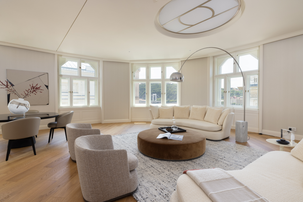 Квартира 180 кв.м в Dorottya Residences