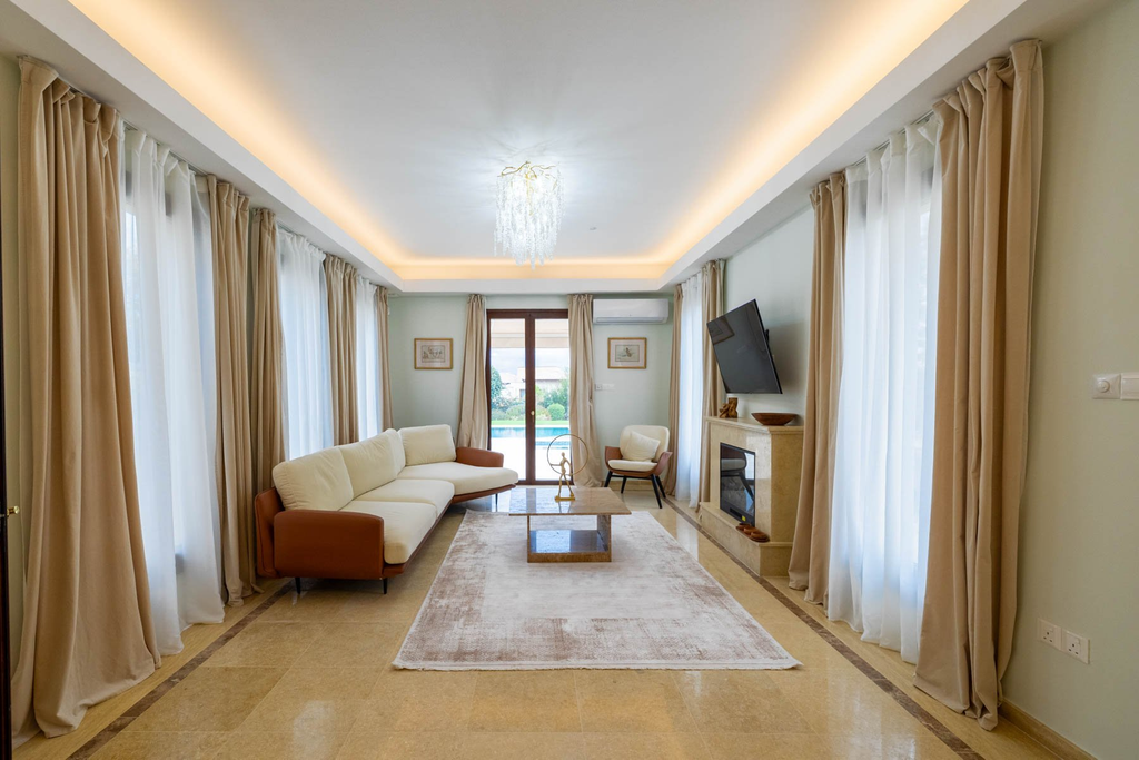 Three Bedroom Bungalow in Aphrodite Hills Golf Resort, Pafos