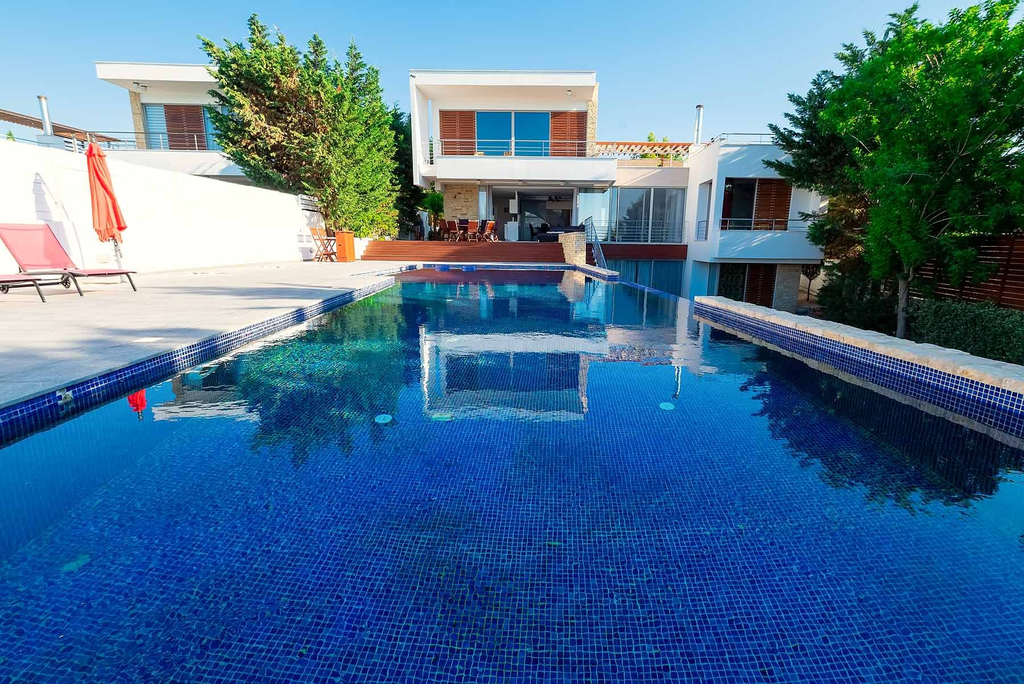 5 Bedroom Villa in Polis, Latchi