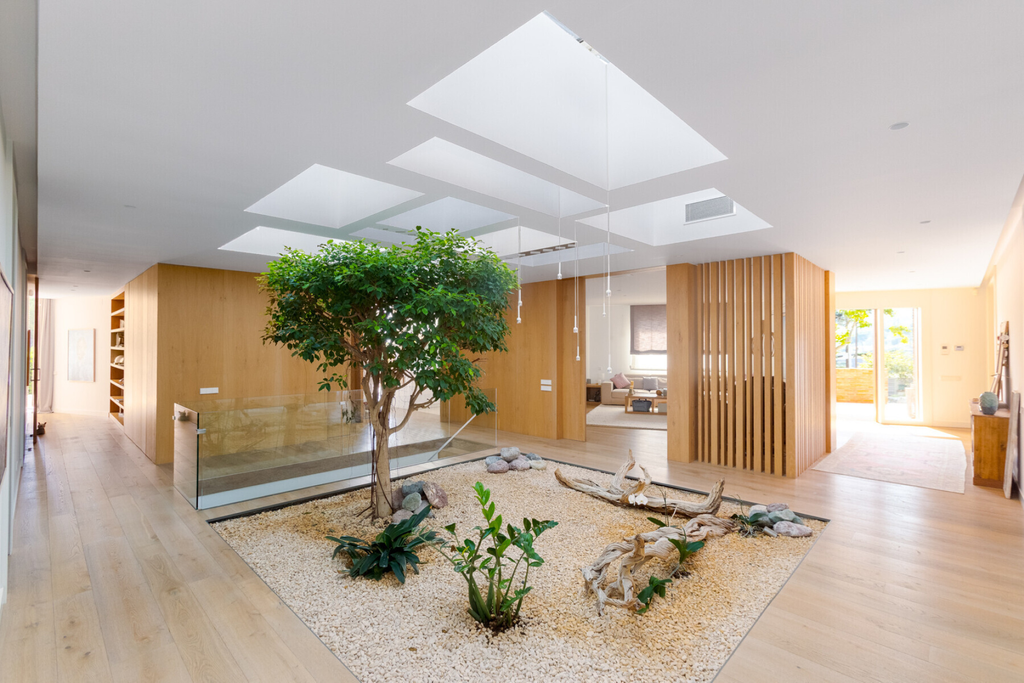 Extraordinary design house with swimming pool in the center of Alella-Costa BCN