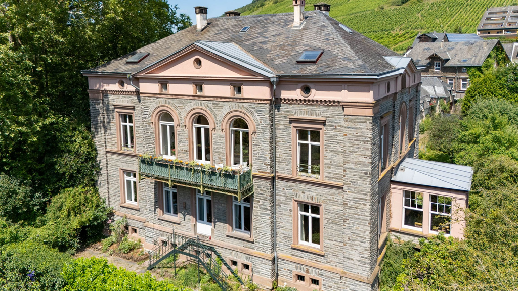 Charming Neoclassical Villa in Prime Location on the Moselle