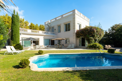 Elegant house, with pool, in the center of El Masnou 42876