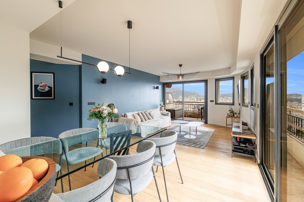 Nice Parc Impérial, duplex apartment with sea view terraces and jacuzzi