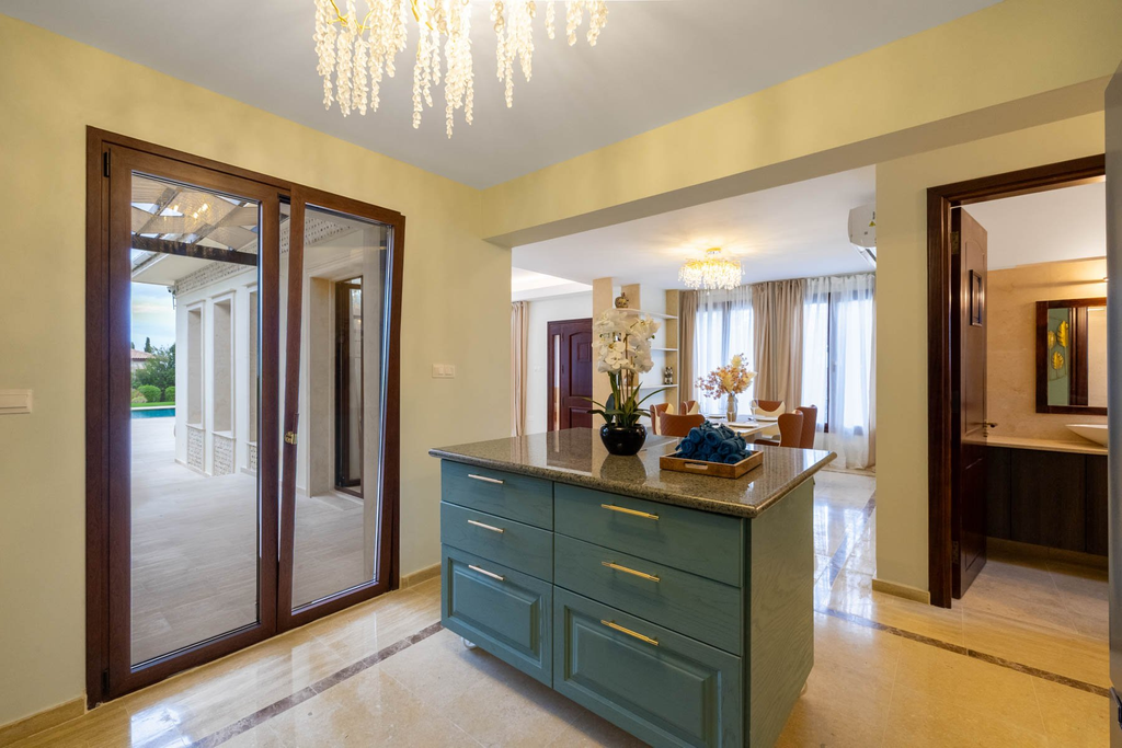 Three Bedroom Bungalow in Aphrodite Hills Golf Resort, Pafos