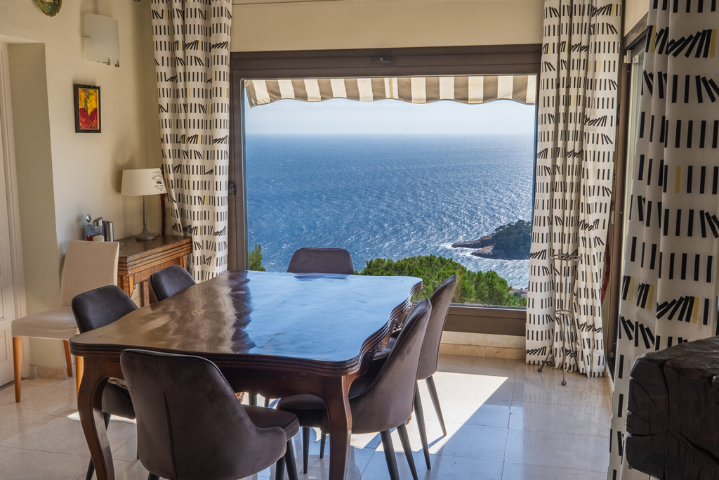 House with spectacular panoramic views in Aiguablava, Begur