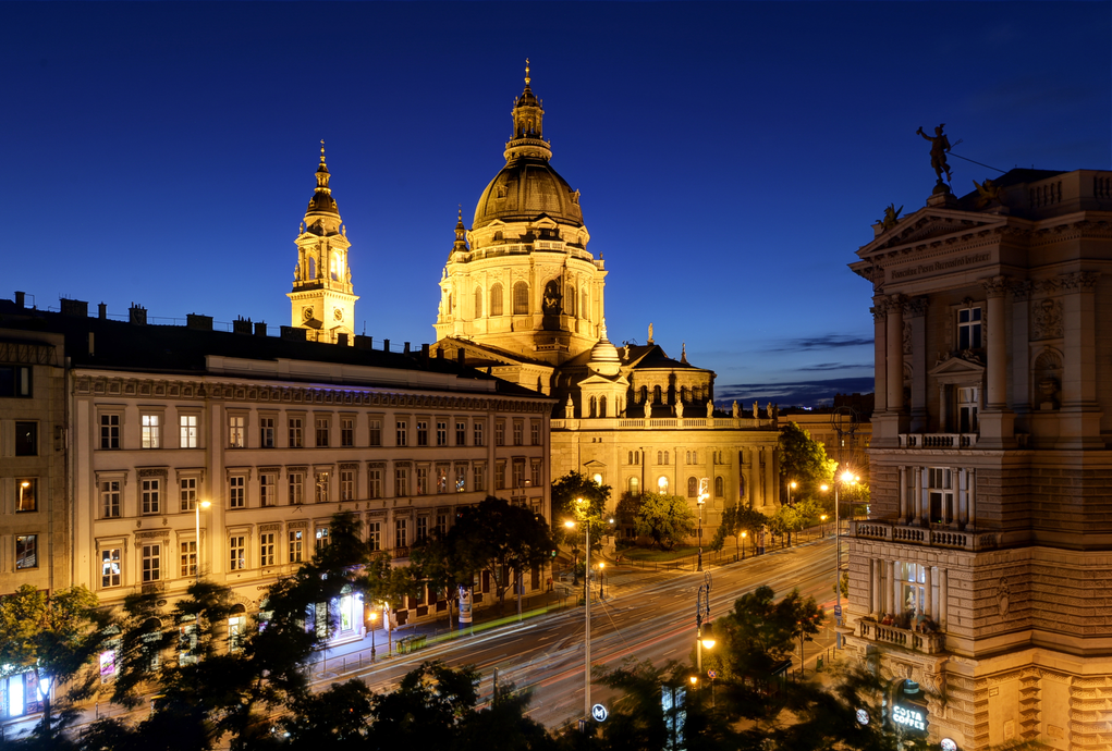 Luxury Italian-style apartment with Basilica view