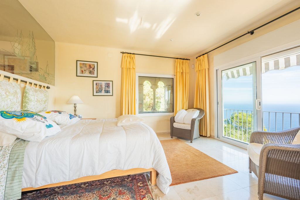 House with spectacular panoramic views in Aiguablava, Begur
