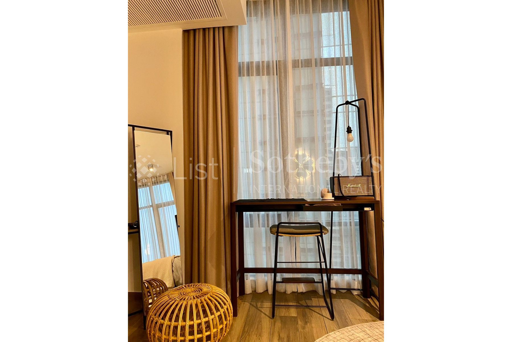The Lofts Asoke: стильный лофт с 1 спальней в престижном районе Ваттана, всего 200 м от MRT Phetchaburi.