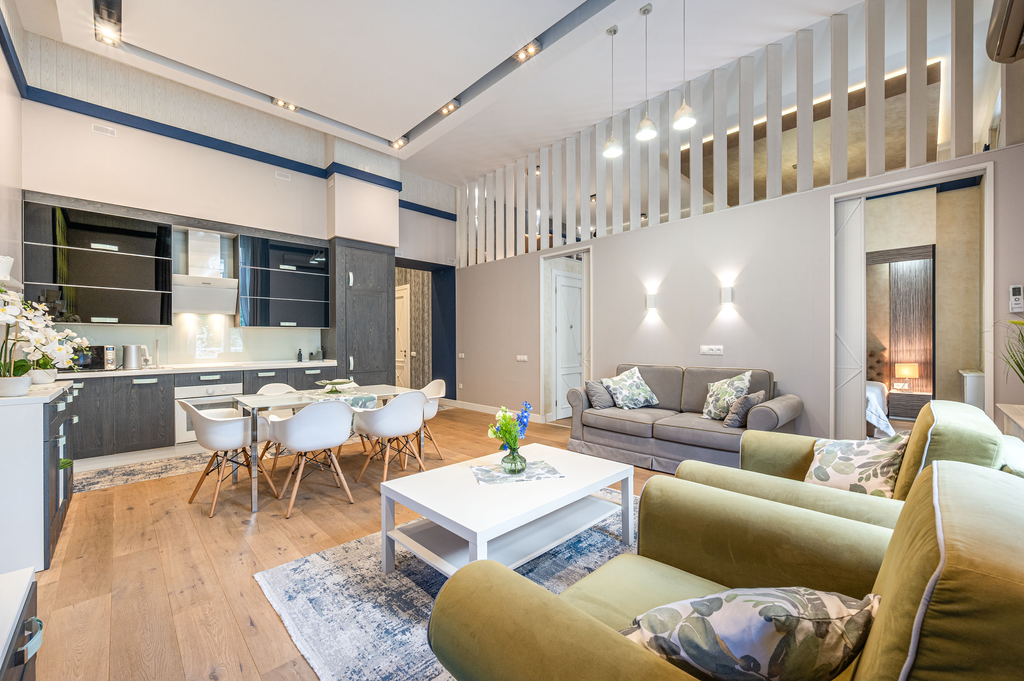 Stunning Luxury Apartment with Parliament Views