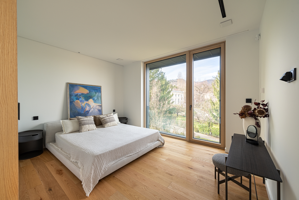 Award-Winning Architectural Residence in the Heart of Svábhegy