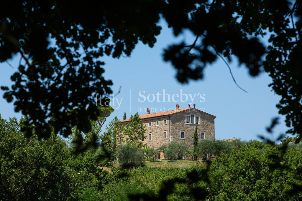 Luxury wine estate on the hills of Siena