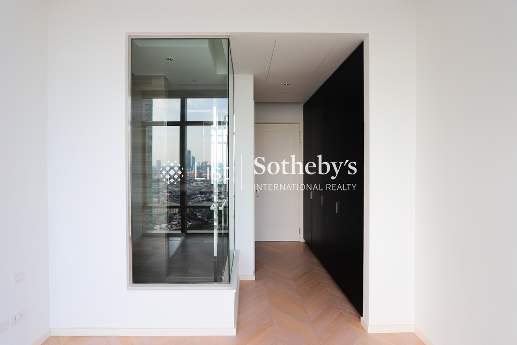 Four Seasons Private Residences