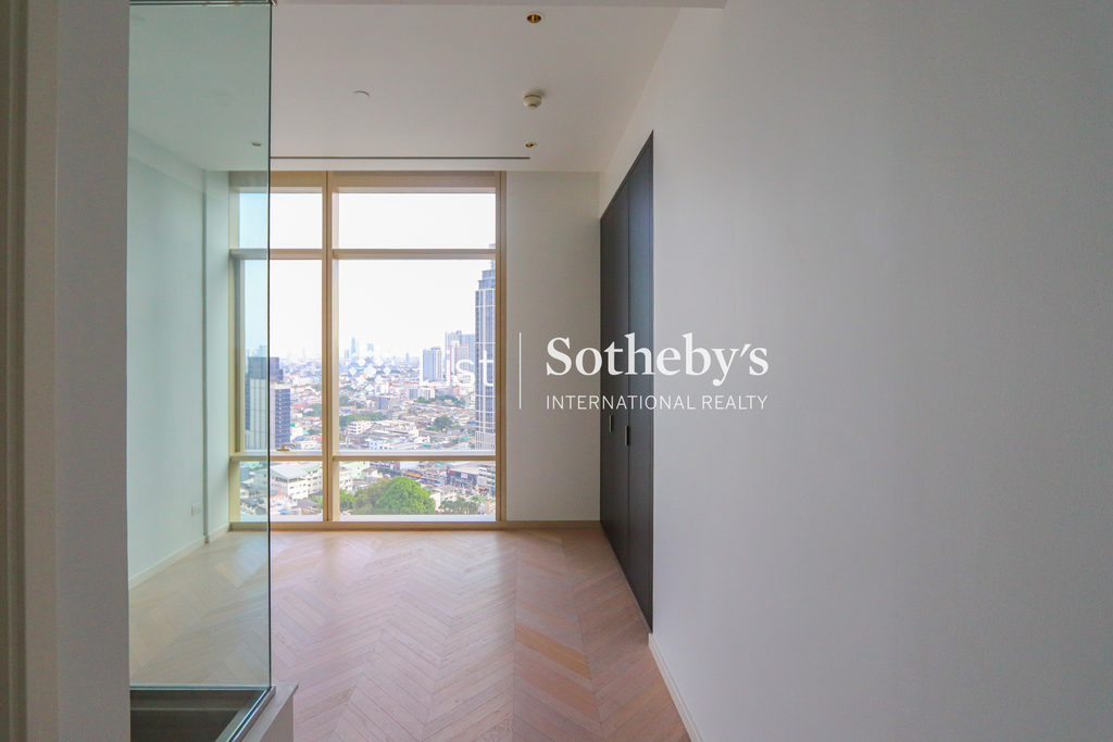 Four Seasons Private Residences