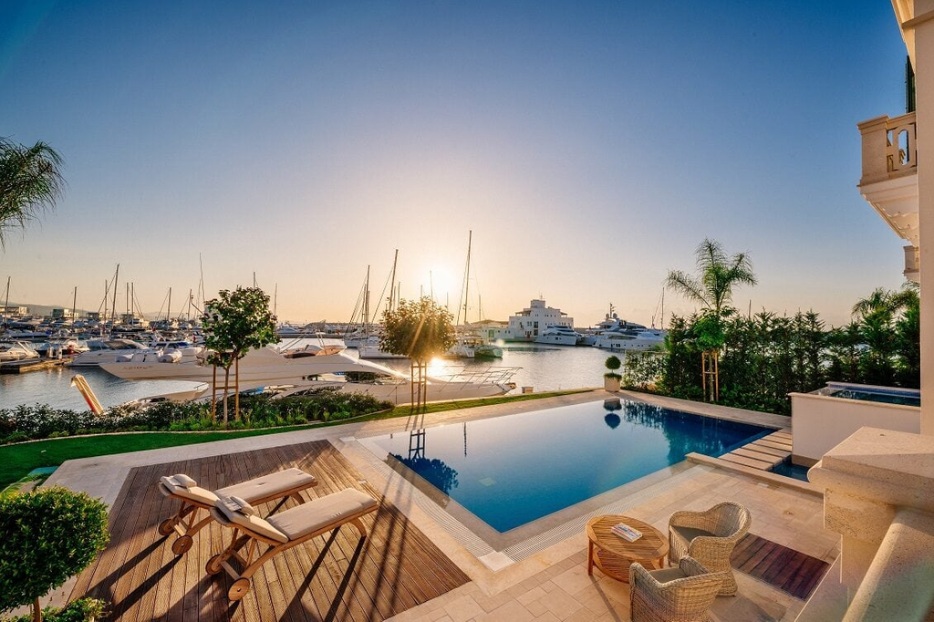 Недвижимость в Limassol Marina
