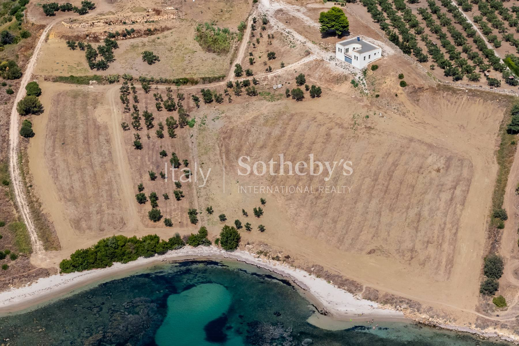 Exclusive Seaside Villa