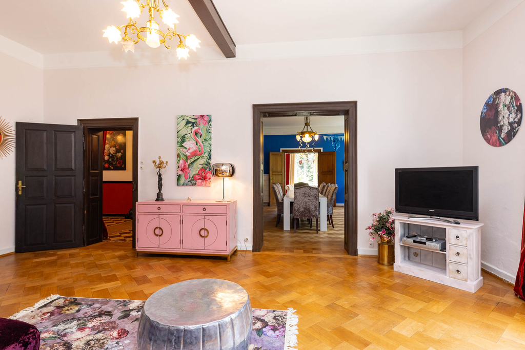 Charming Neoclassical Villa in Prime Location on the Moselle