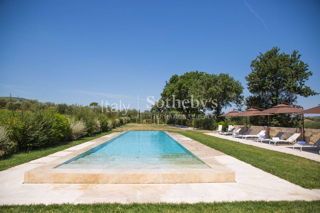 Luxury wine estate on the hills of Siena