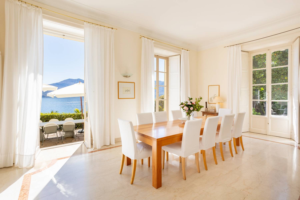 Splendid villa with a charming view