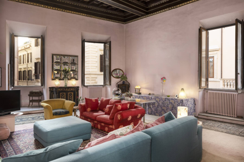 Apartment in noble palace in Piazza Campitelli 42898