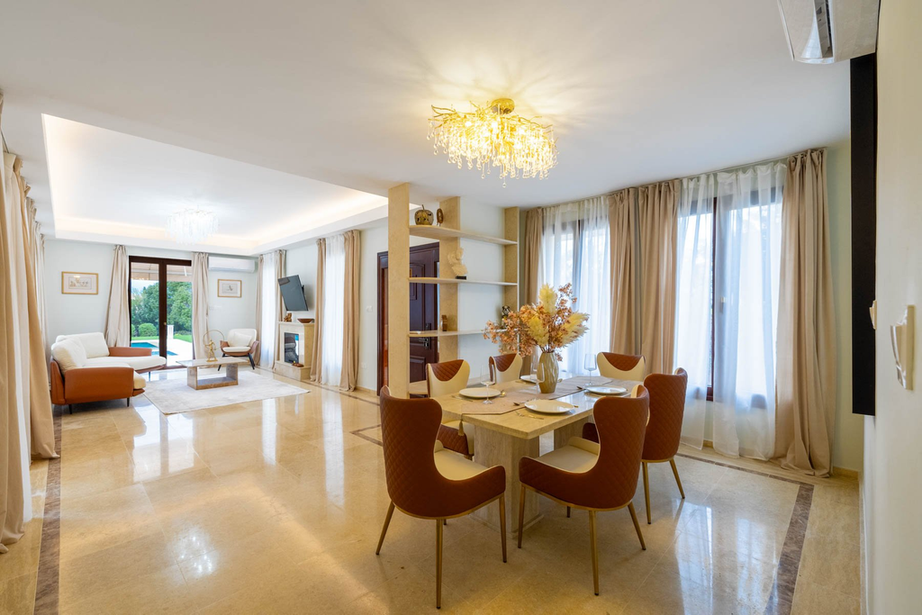 Three Bedroom Bungalow in Aphrodite Hills Golf Resort, Pafos