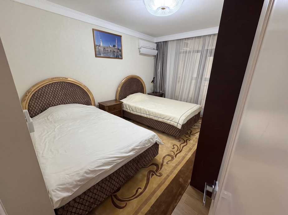 Two unique premium-class properties are available in the Apple Town residential complex.