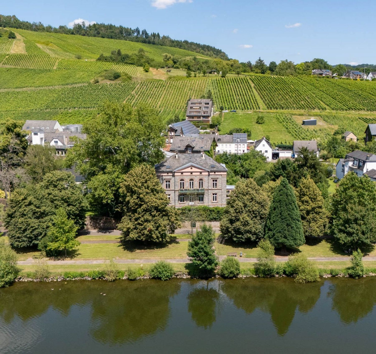 Charming Neoclassical Villa in Prime Location on the Moselle