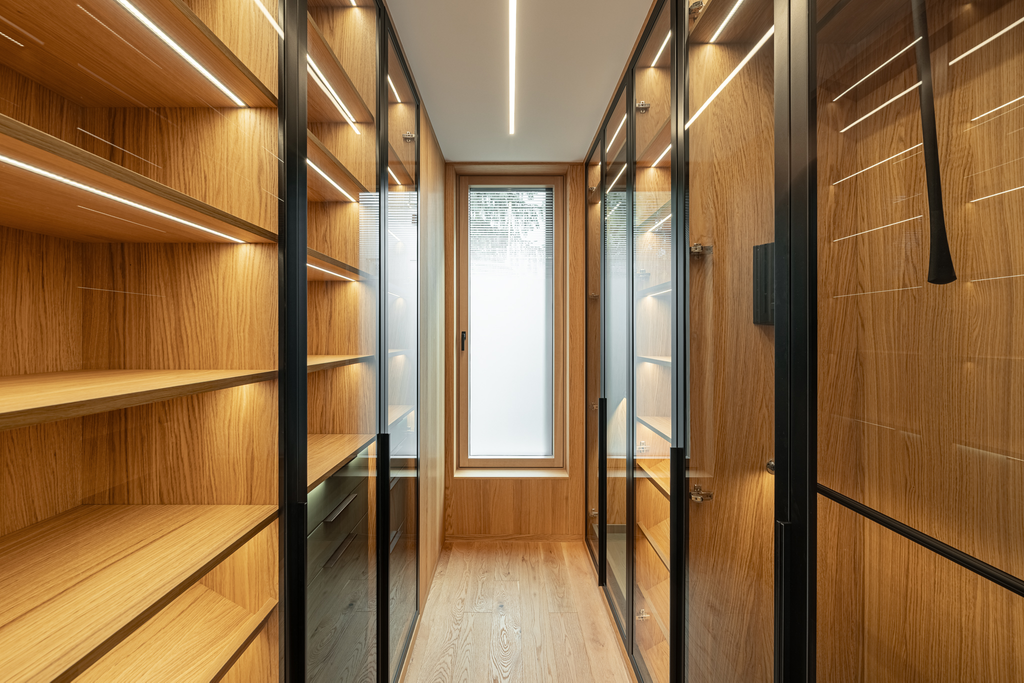Award-Winning Architectural Residence in the Heart of Svábhegy
