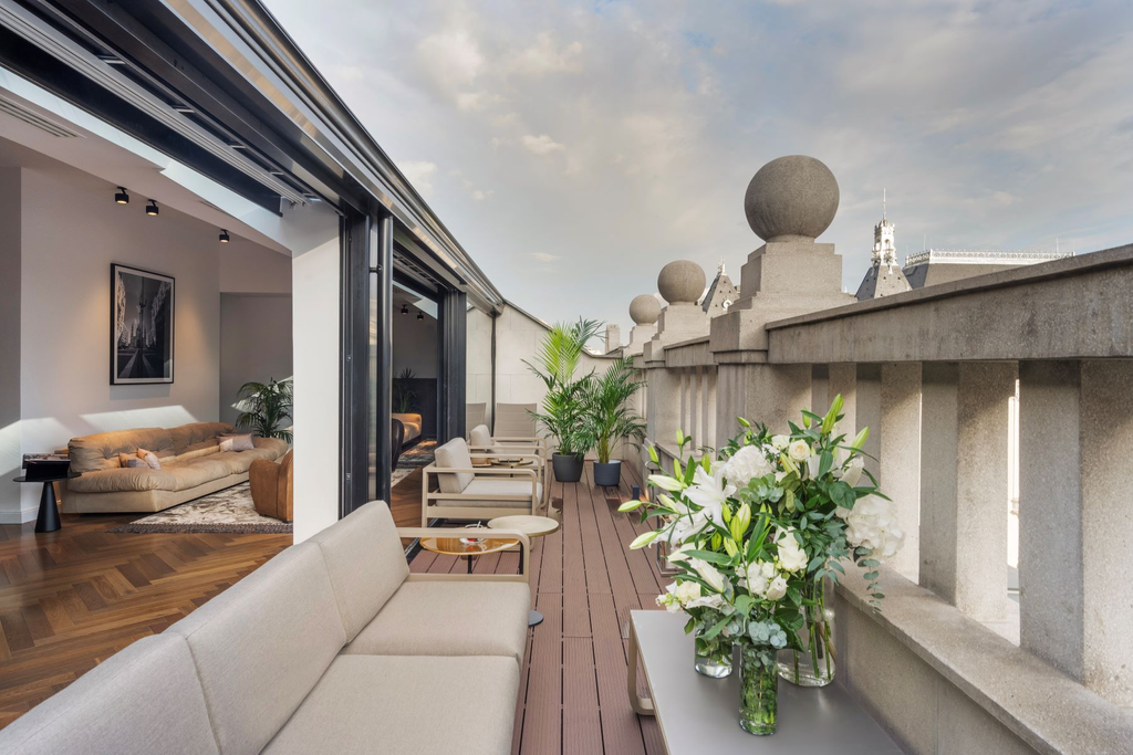 Andrássy Penthouse overlooking the Opera