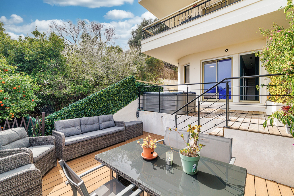 Nice Parc Impérial, duplex apartment with sea view terraces and jacuzzi