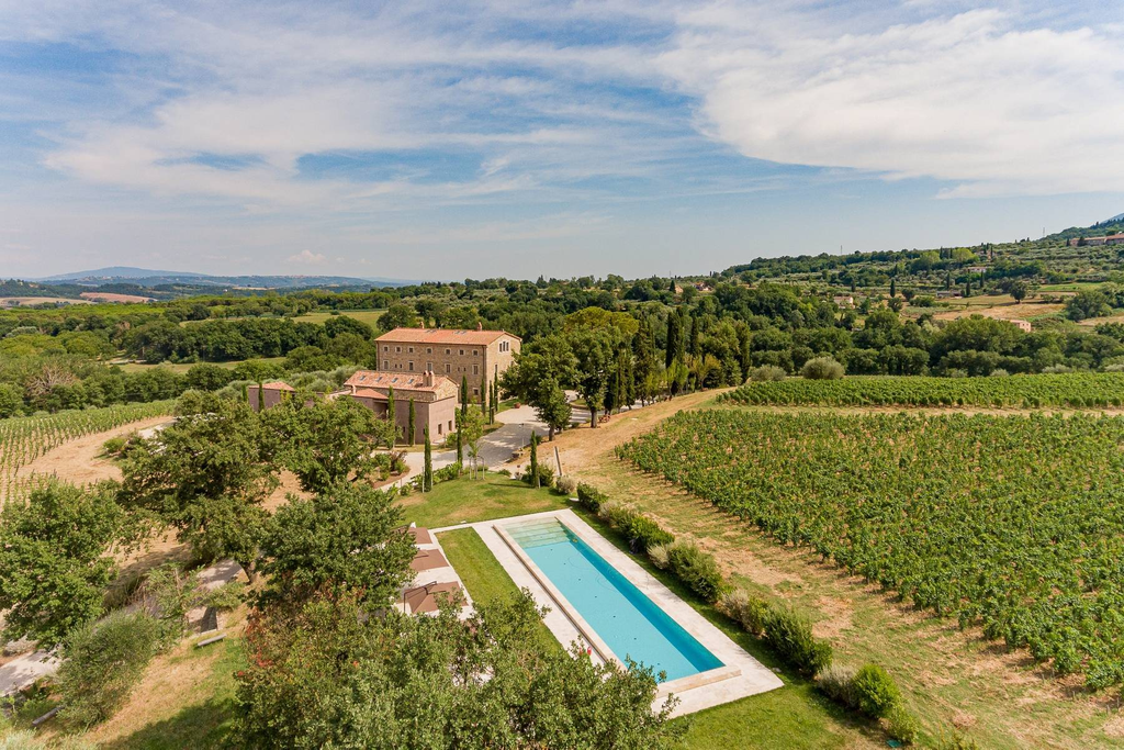 Luxury wine estate on the hills of Siena