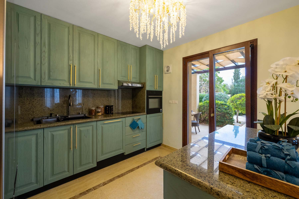 Three Bedroom Bungalow in Aphrodite Hills Golf Resort, Pafos